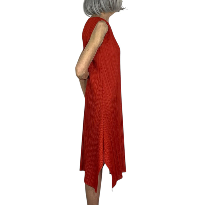 MC COLORS : JULY SLEEVELESS DRESS