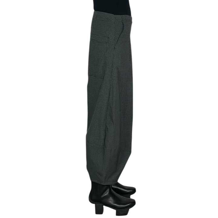 CHECK PRINT CURVED LEG PANT