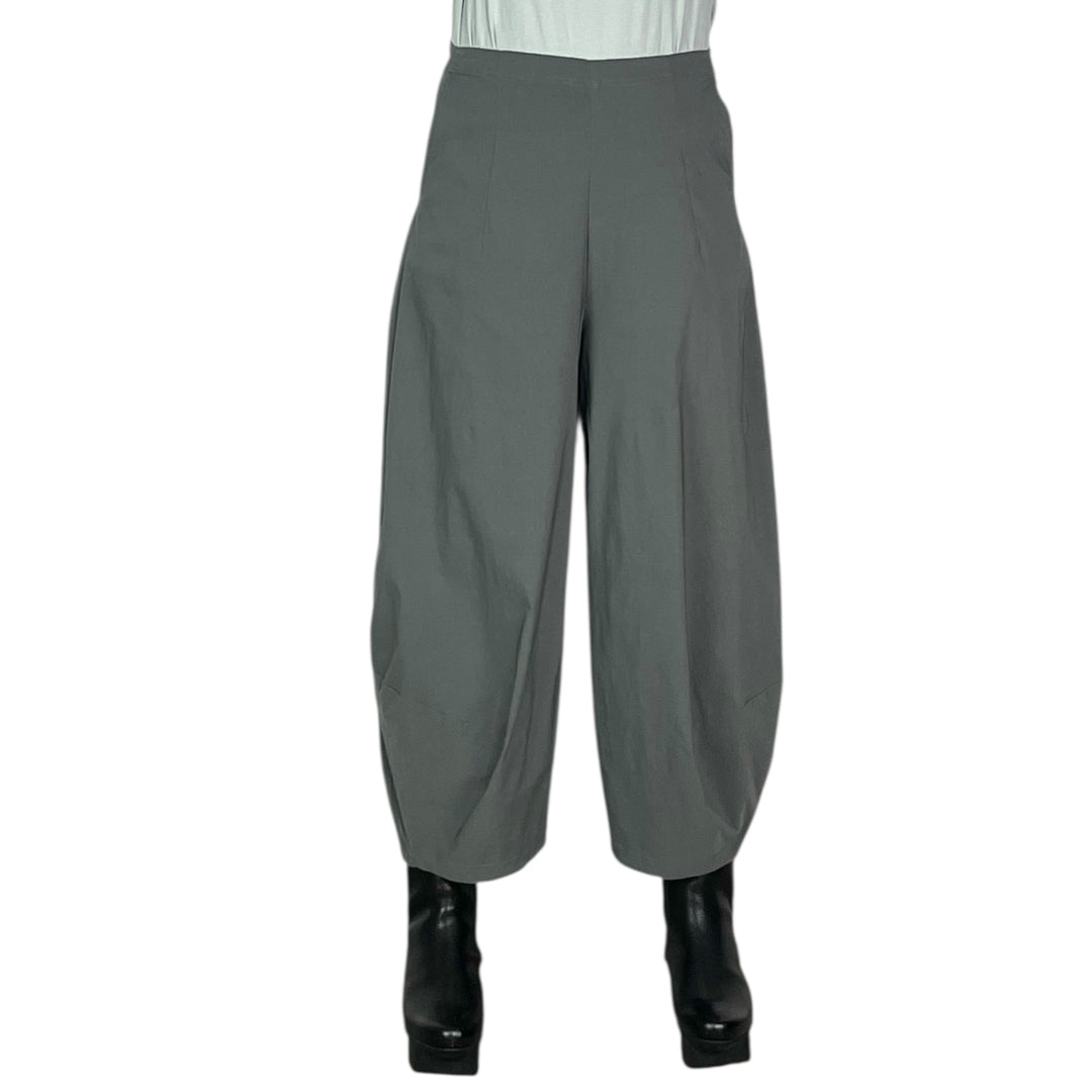 CURVED LEG PANT