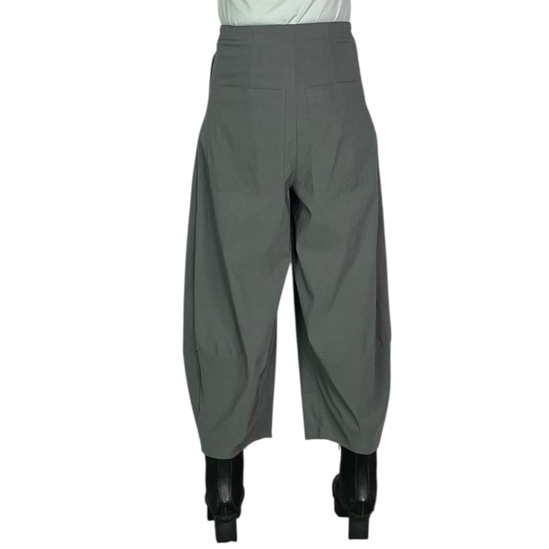 CURVED LEG PANT