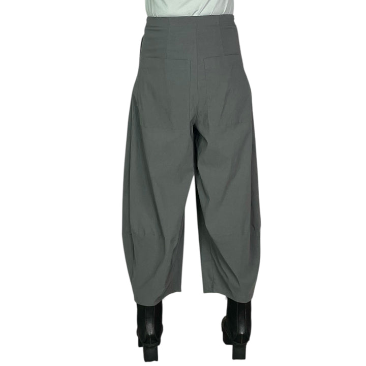 CURVED LEG PANT