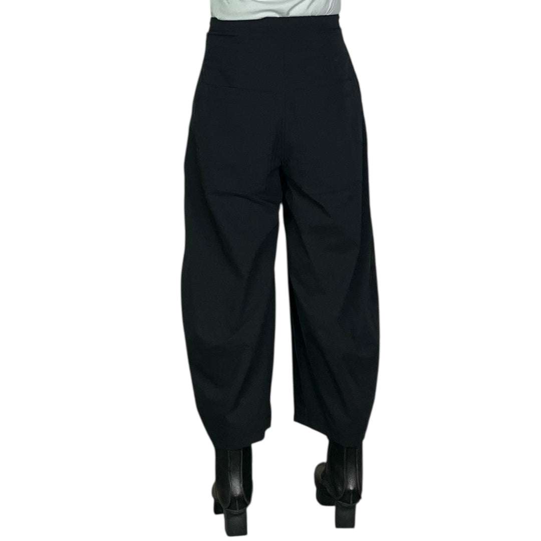 CIRCLE POCKET CURVED LEG PANT
