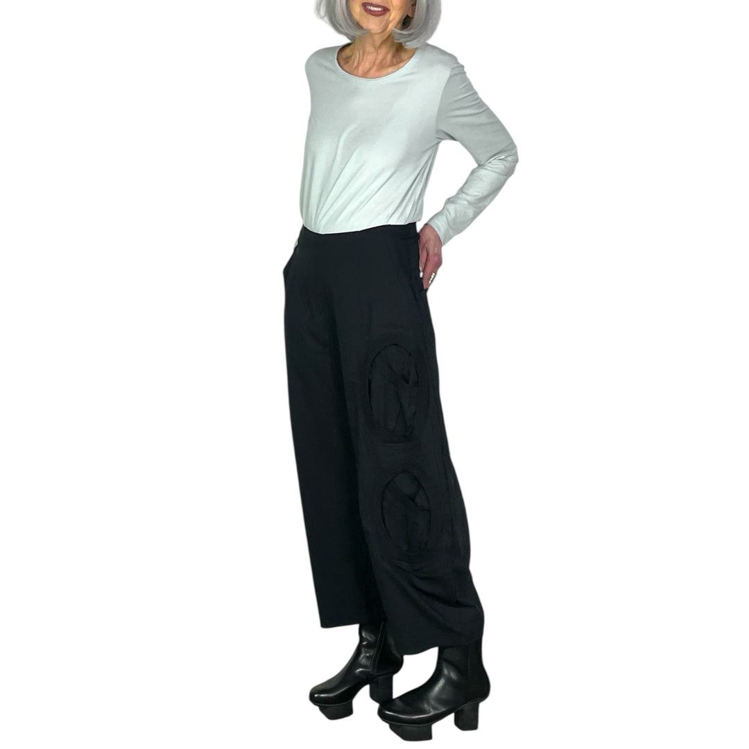 CIRCLE POCKET CURVED LEG PANT