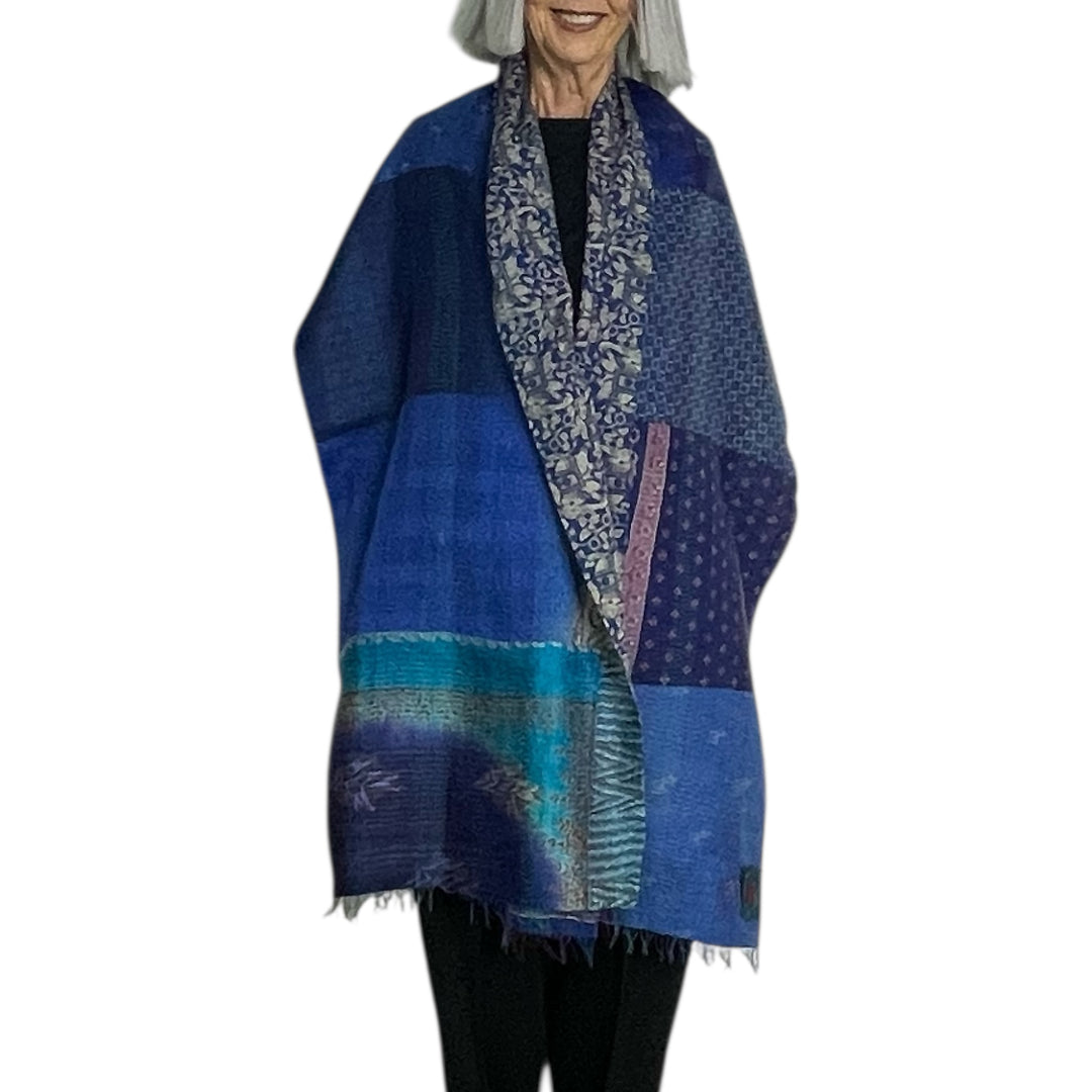 VINTAGE SILK SCARF STANDARD