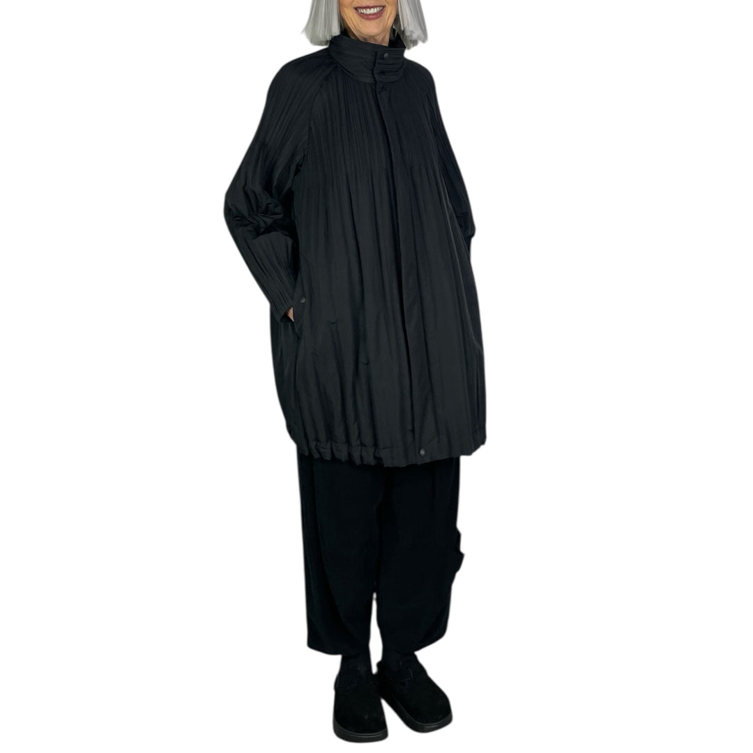 PADDED PLEATS COAT