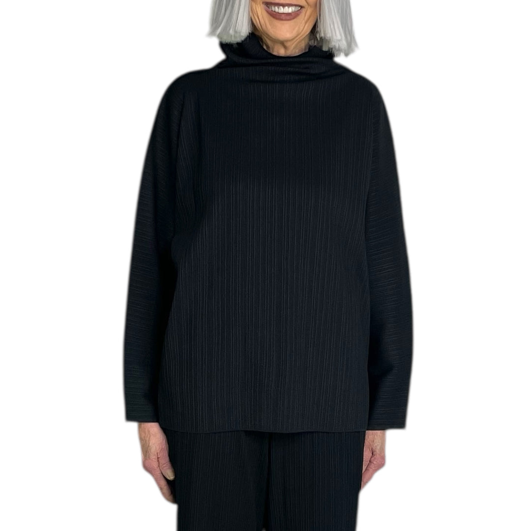 A-POC KNIT HI-NECK TOP