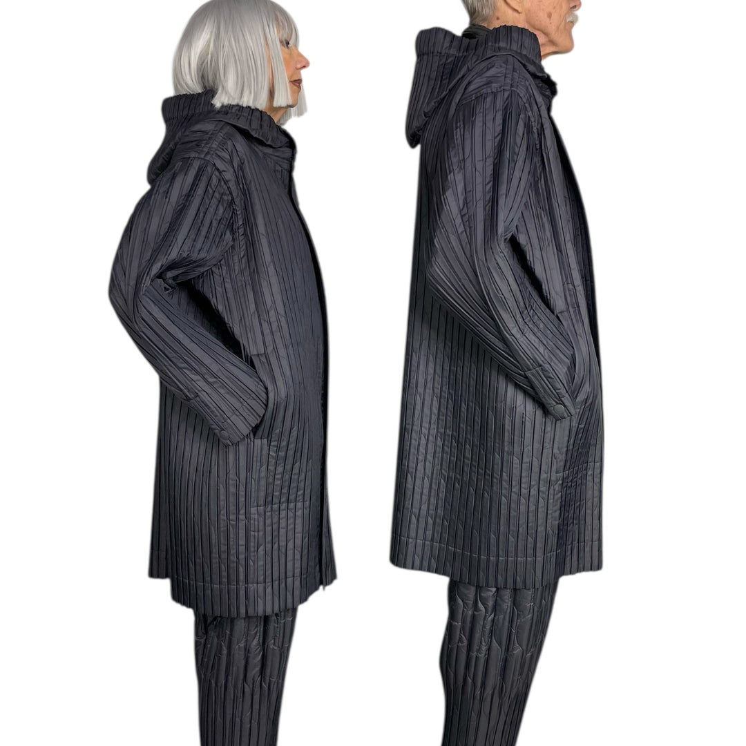 PADDED PLEATS COAT