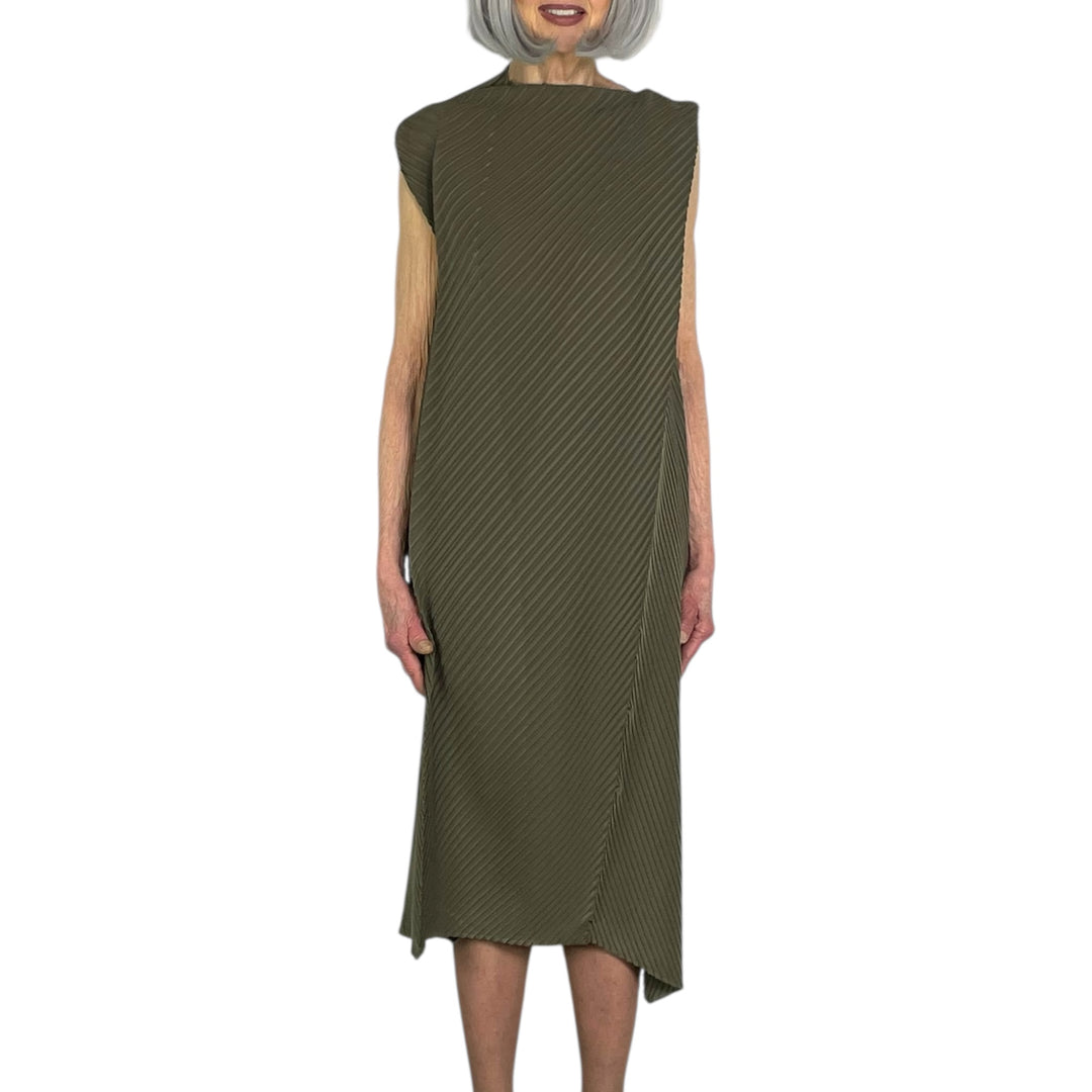 SOFT FOLD PLEATS  DRESS