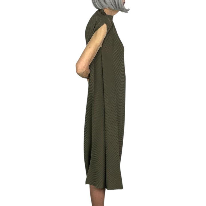 SOFT FOLD PLEATS  DRESS