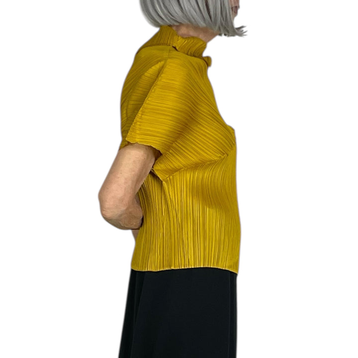 LEAP ASYMMETRIC SLEEVE TOP