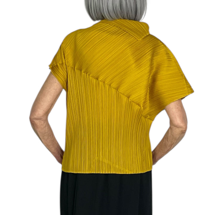 LEAP ASYMMETRIC SLEEVE TOP