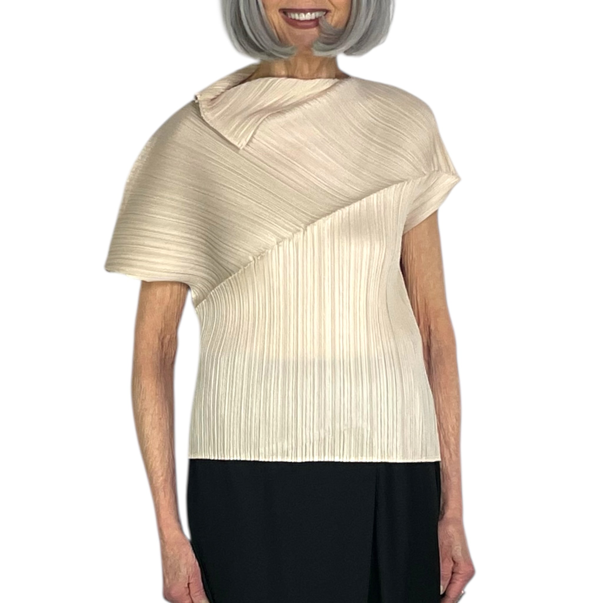 Pleats Please Issey Miyake – MIO