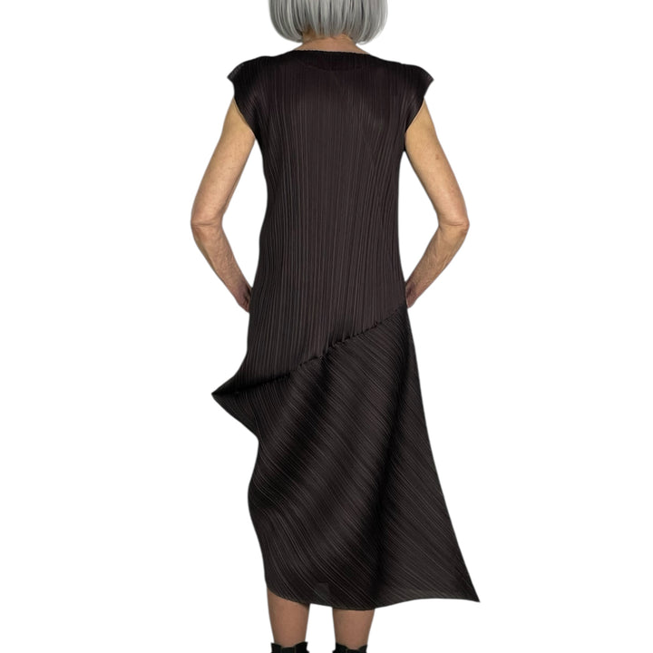 LEAP SLEEVELESS DRESS