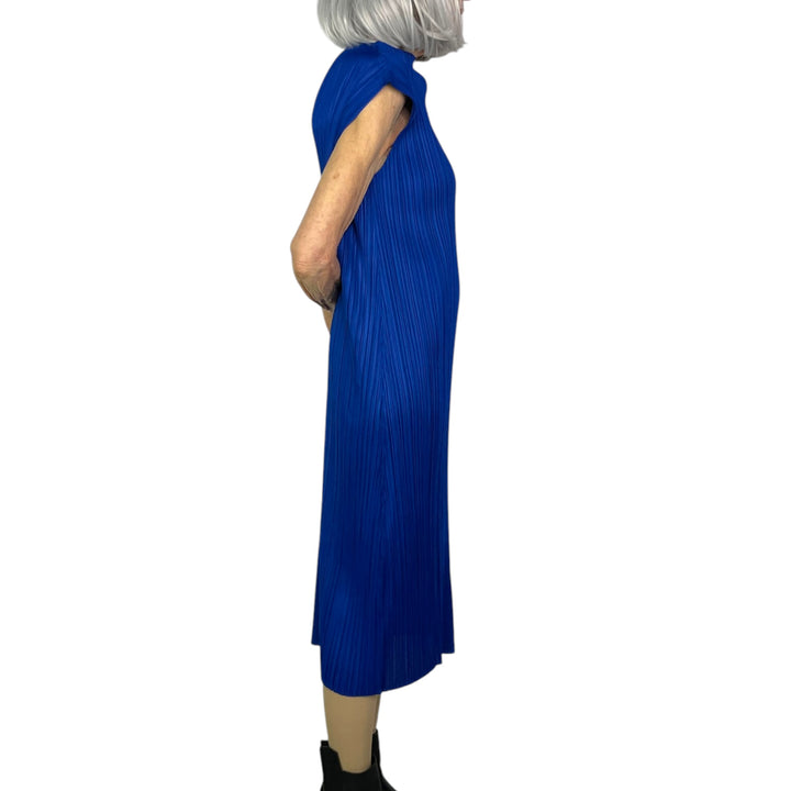 MC : JULY SLEEVELESS DRESS