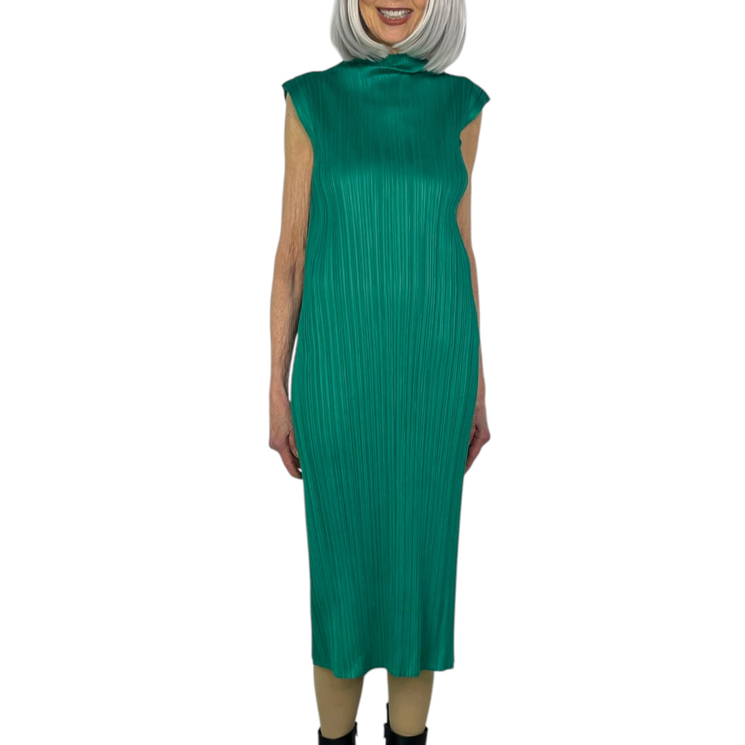 MC : JULY SLEEVELESS DRESS