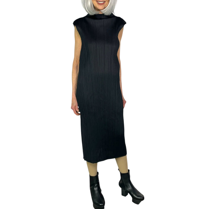 MC : JULY SLEEVELESS DRESS