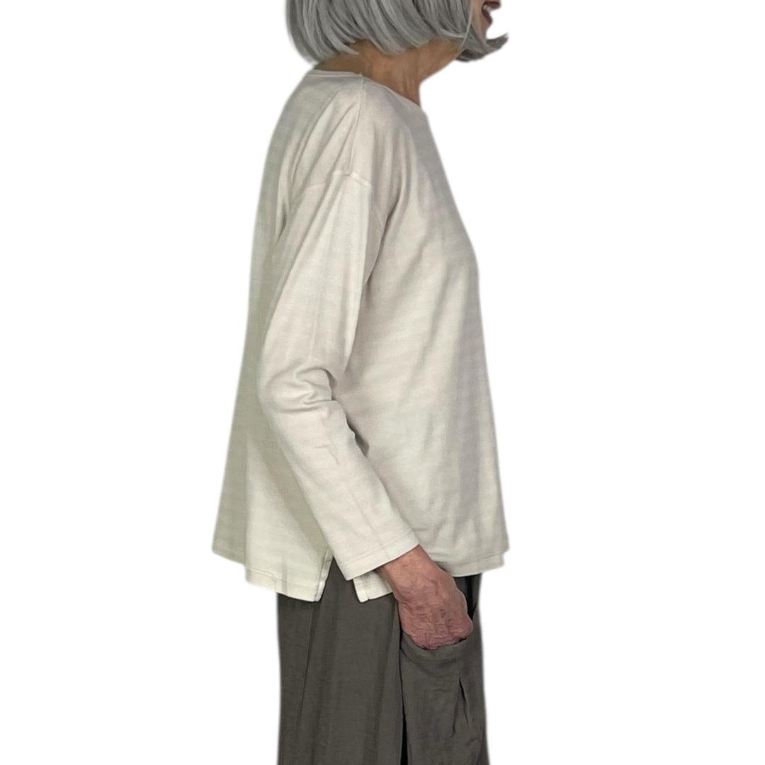 INVISIBLE STRIPE TEE +3