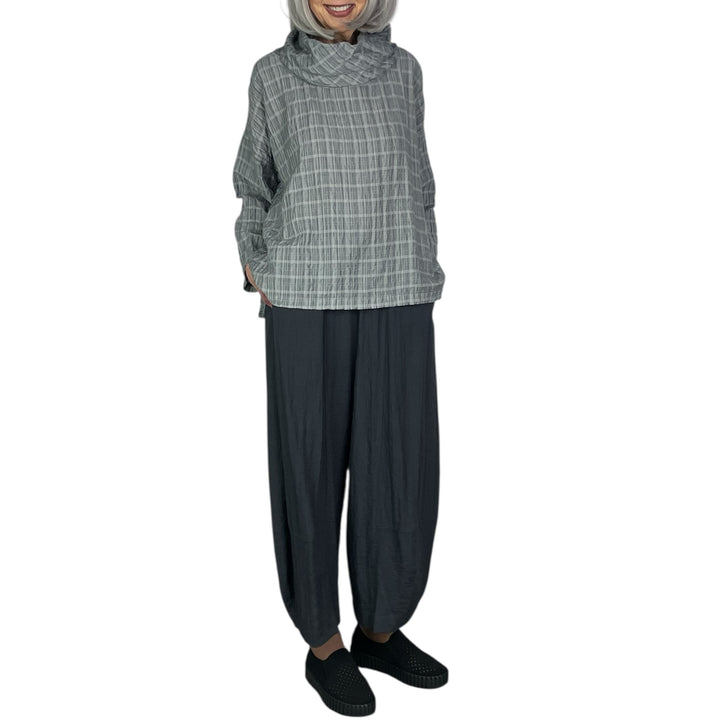 TUCKED HEM PANT