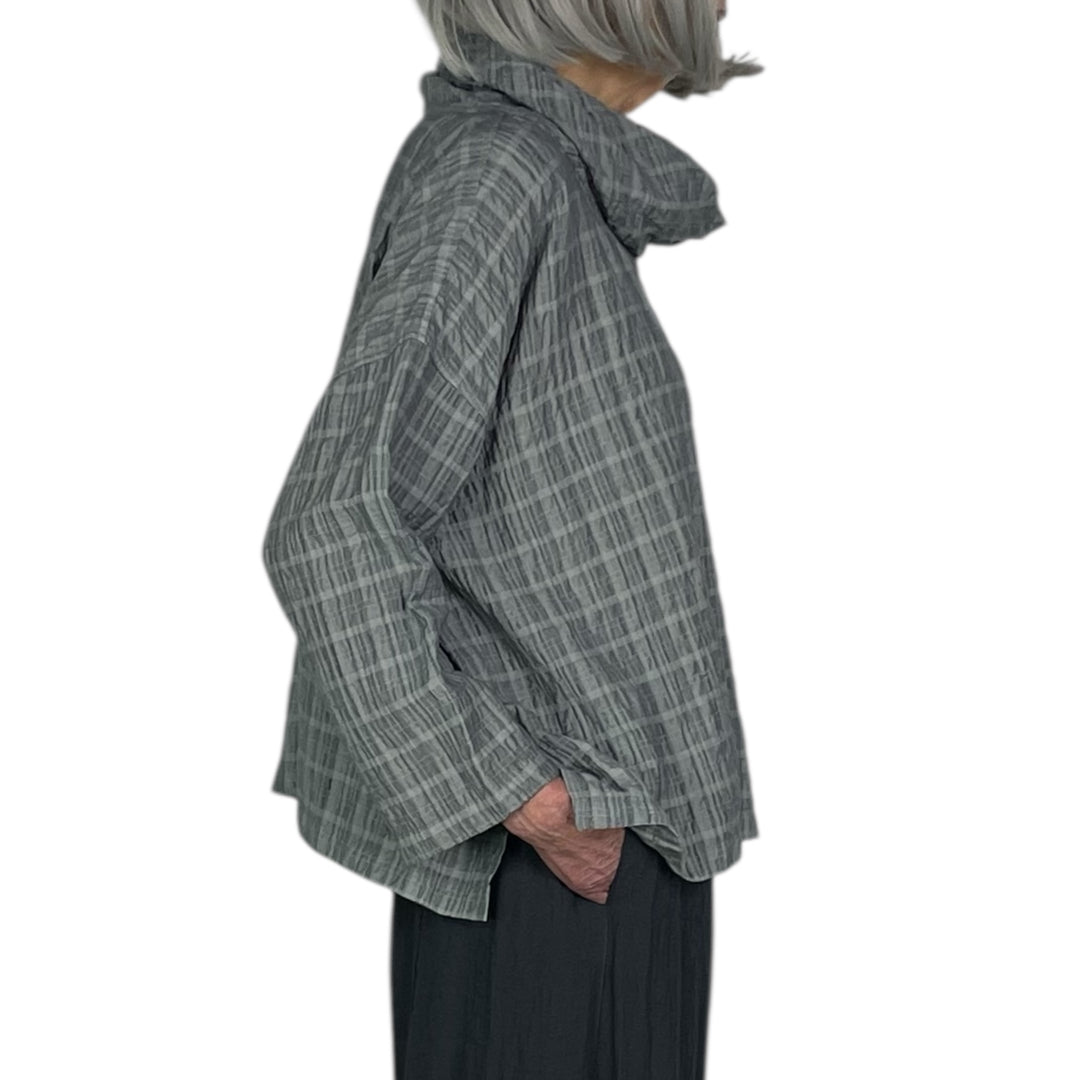 STRIPE CRINKLE COWL TOP