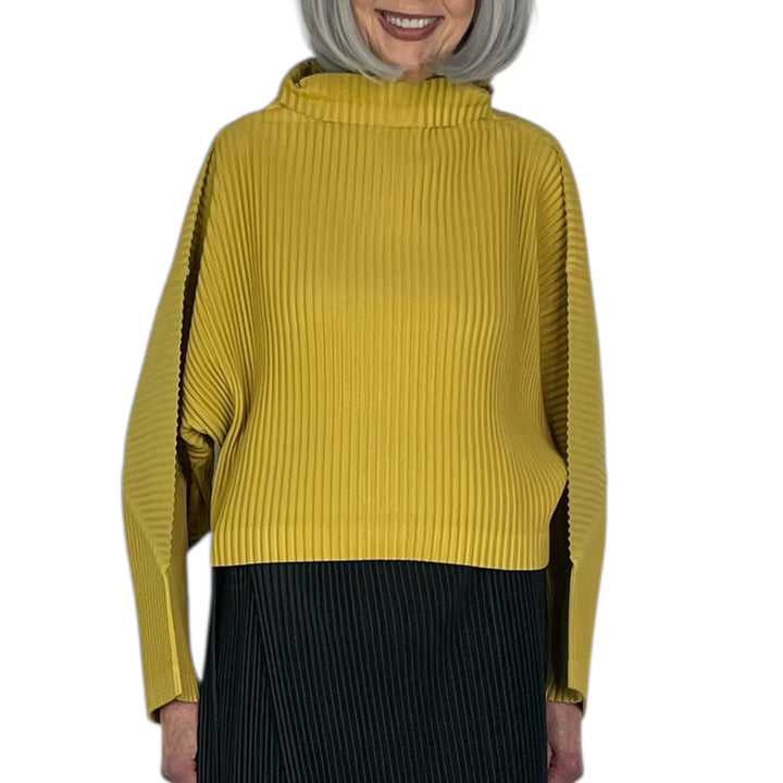 MC : JUNE CROP TOP
