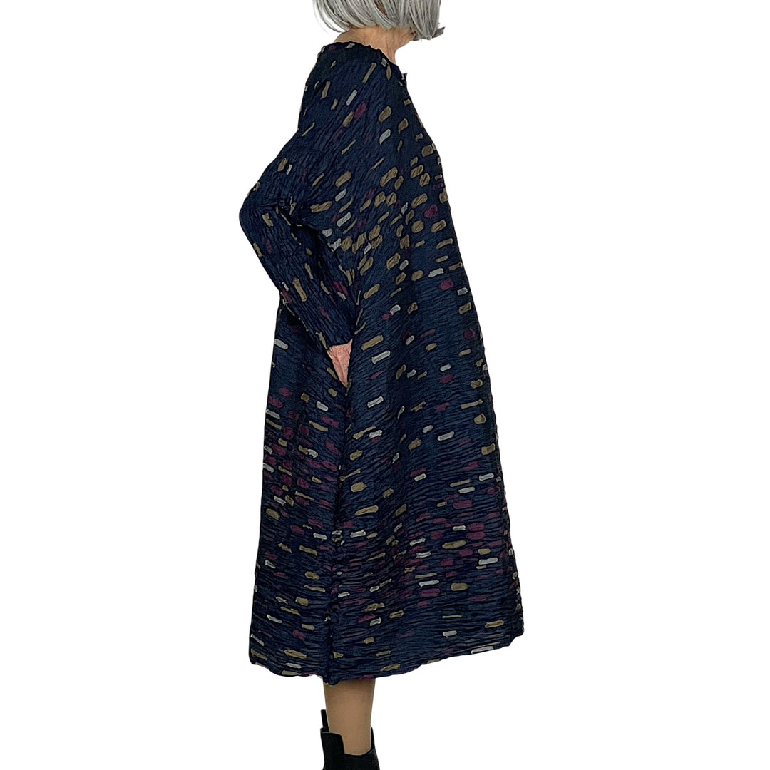 PATCH EMBROIDERED HORIZONTAL PLEAT DRESS