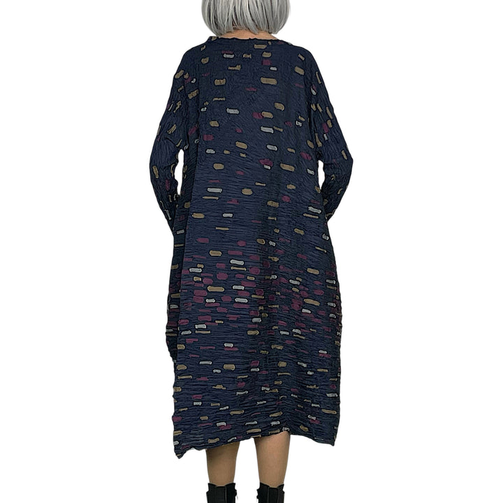 PATCH EMBROIDERED HORIZONTAL PLEAT DRESS