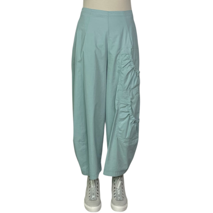 CURVED LEG RUCHED POCKETS PANT