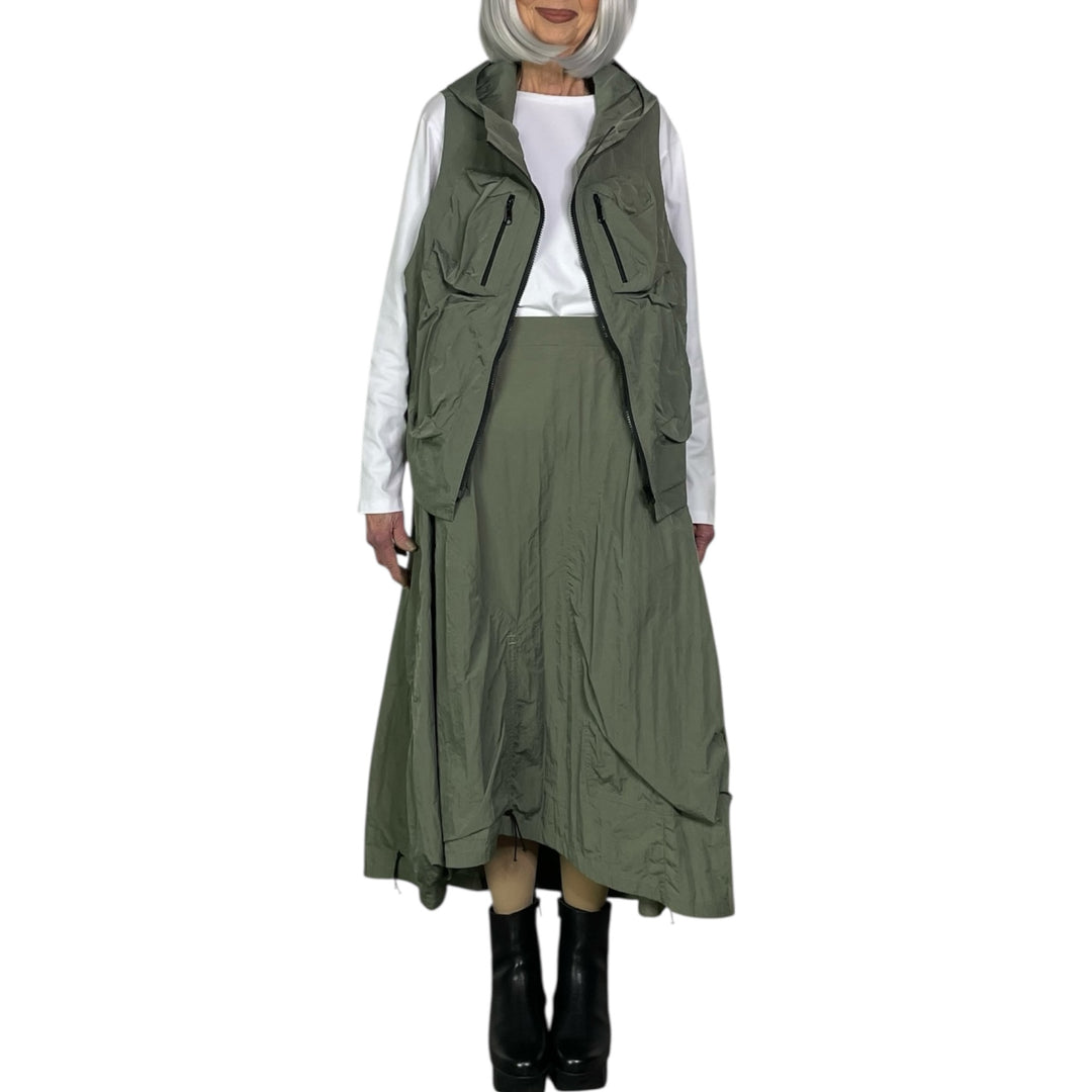HOODED VEST