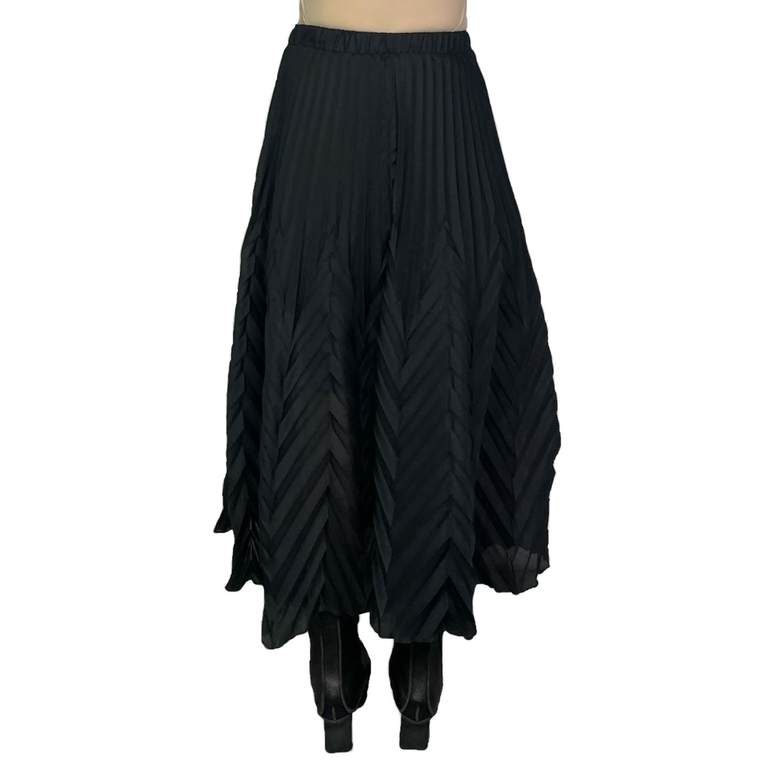 CHEVRON PLEATED SKIRT