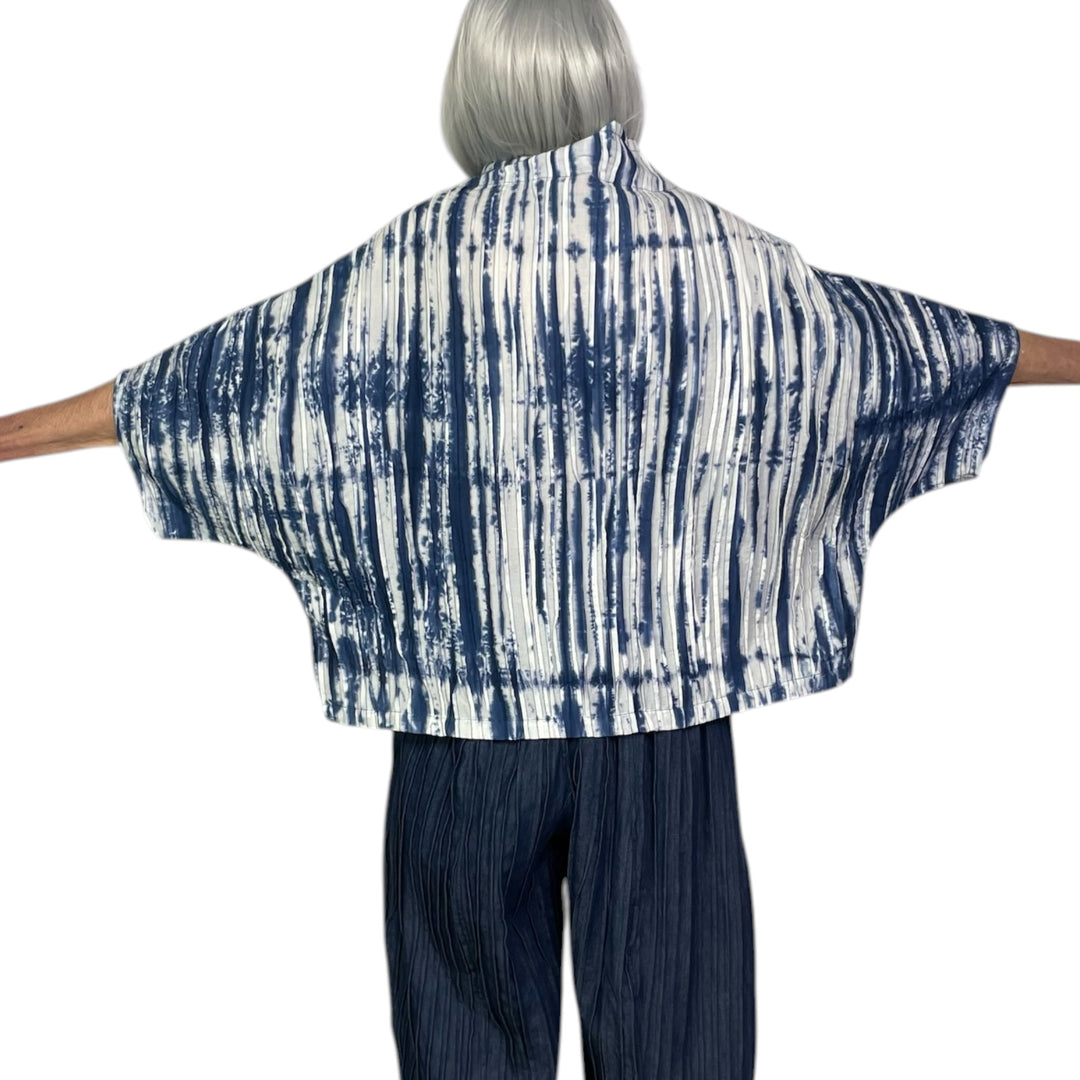 RIPPLE TUCK TIE DYE FUNNEL NECK TOP