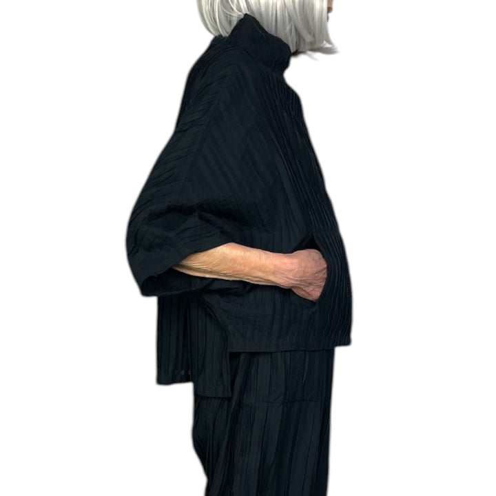 RIPPLE TUCK SOLID FUNNEL NECK TOP