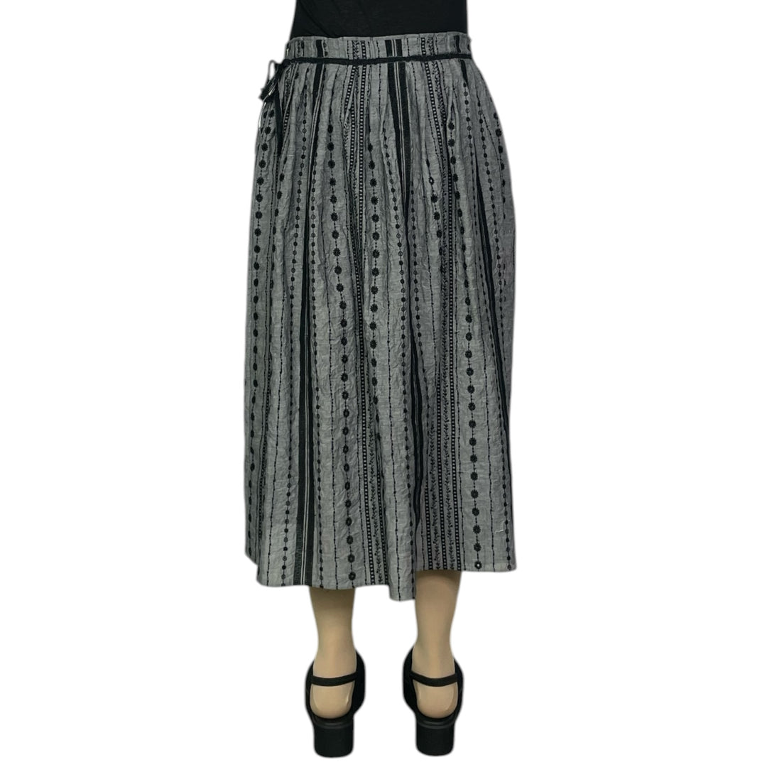 EYELET EMBROIDERED SKIRT
