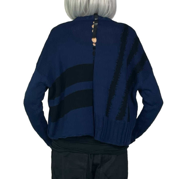STRIPED CROP PULLOVER SWEATER