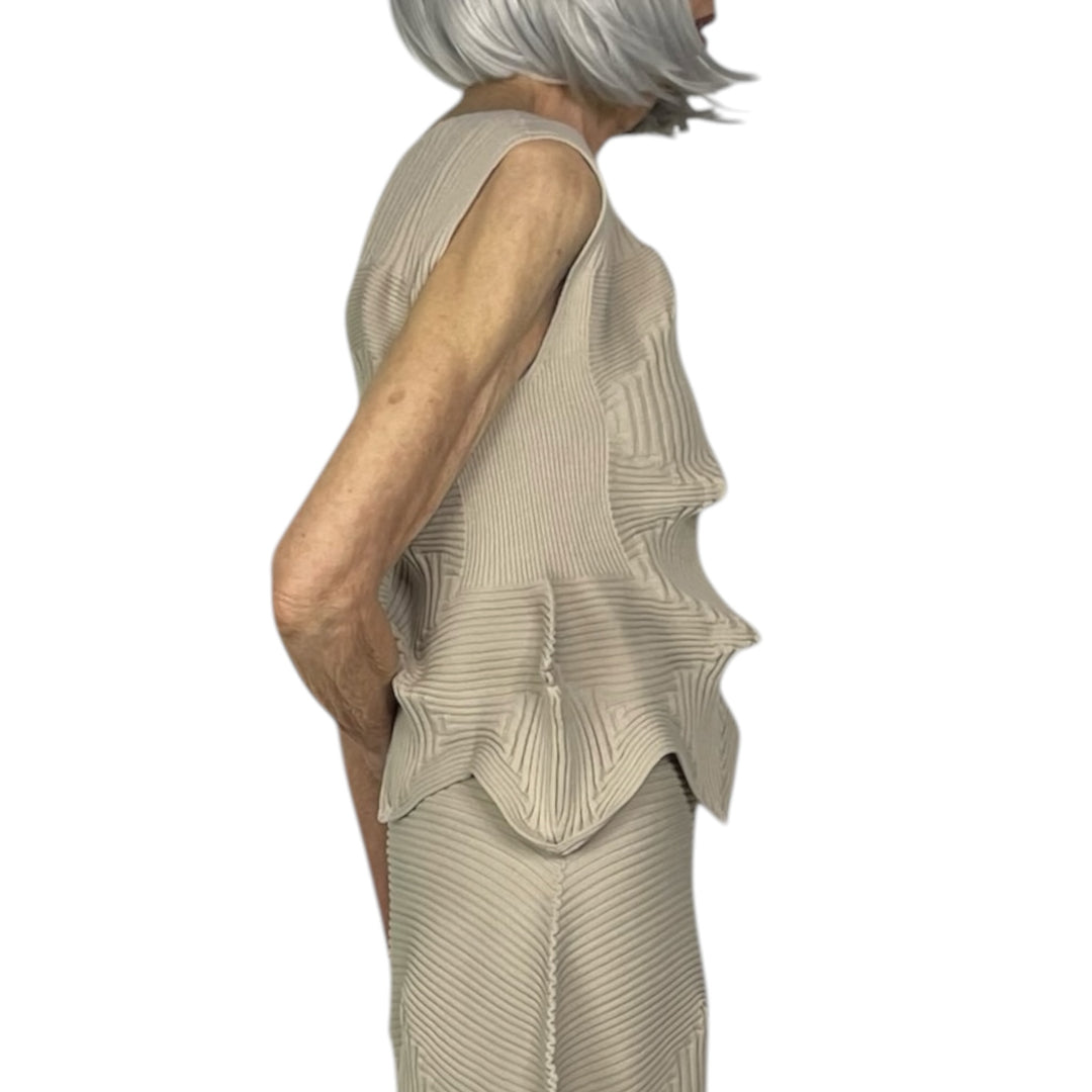 LINKAGE KNIT SLEEVELESS TOP