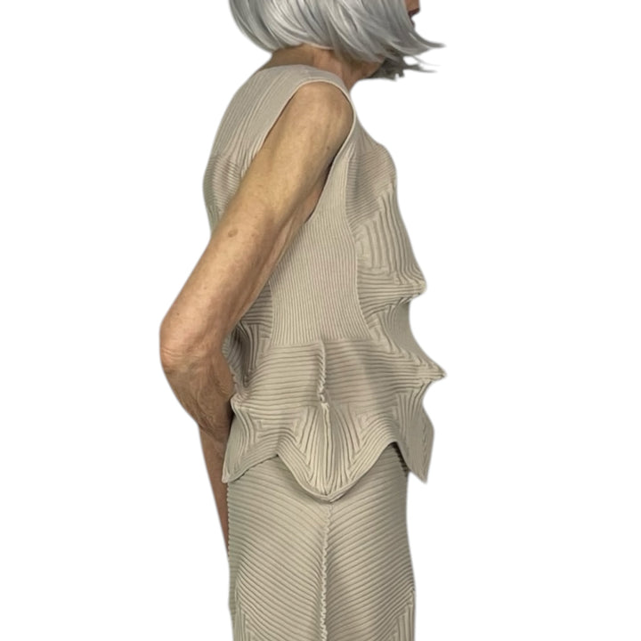 LINKAGE KNIT SLEEVELESS TOP