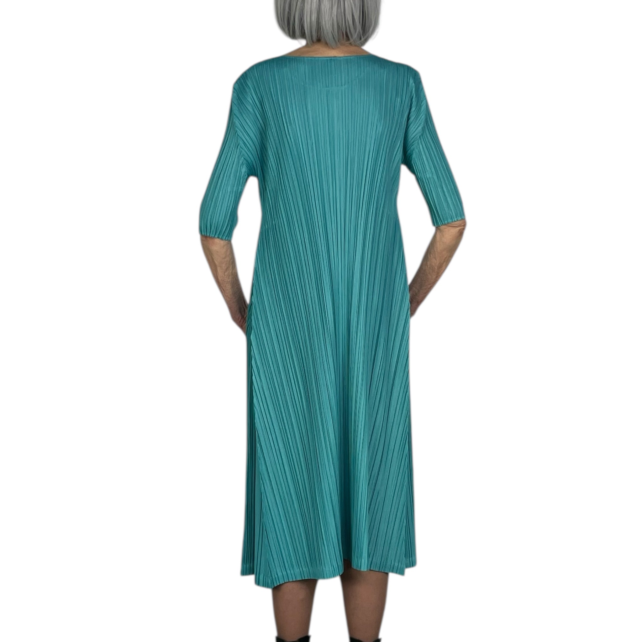 Pleats Please Issey Miyake – MIO