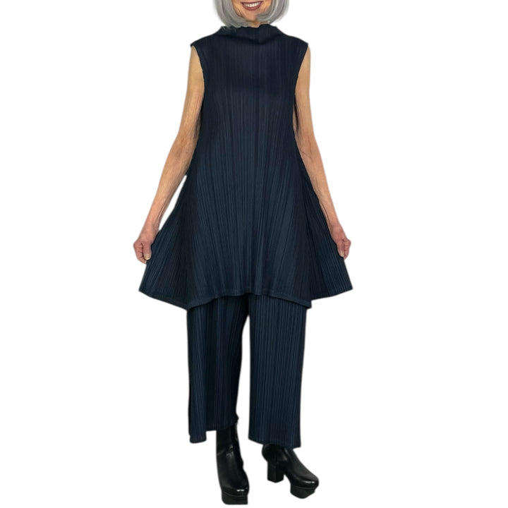 MELLOW PLEATS TUNIC