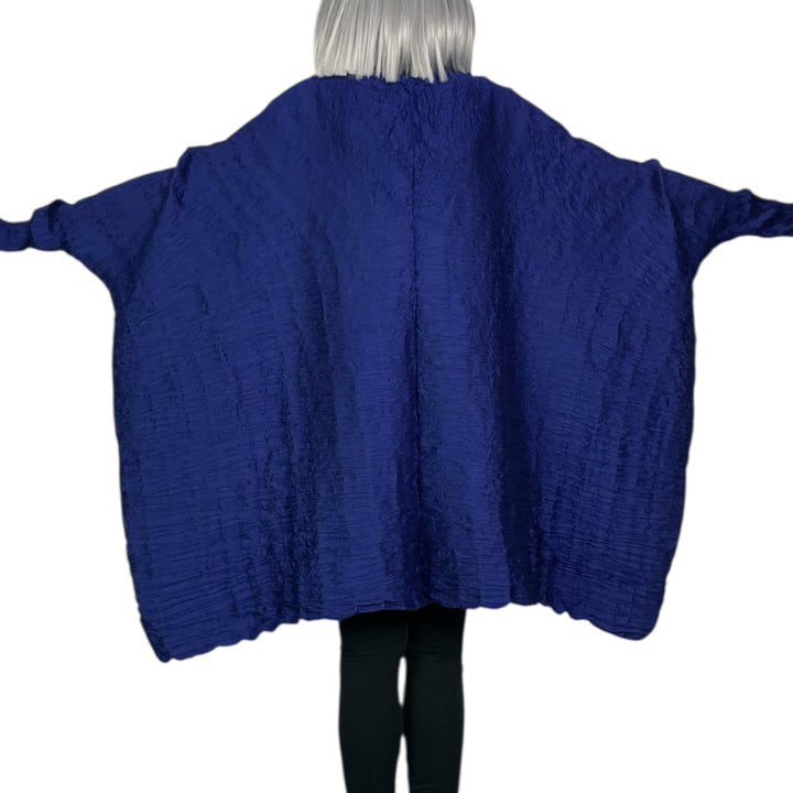 HORIZONTAL PLEAT LINED COAT