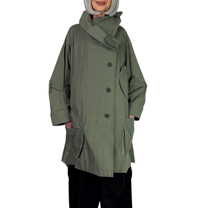 MANY POCKETS COAT