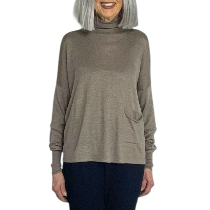 FINE GAUGE KNIT TURTLENECK 