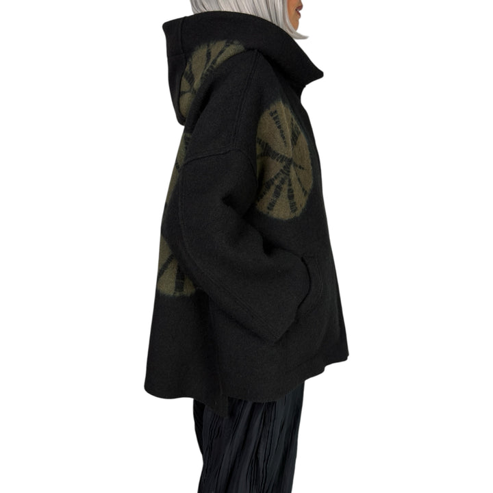 CIRCLE TIE DYE BW HOODIE PONCHO