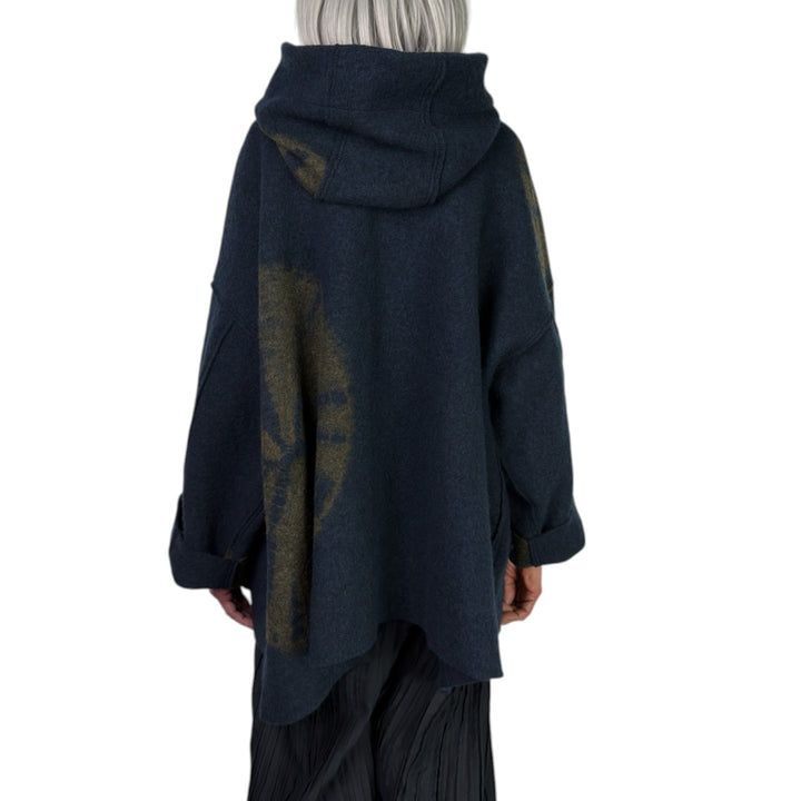 CIRCLE TIE DYE BW HOODIE PONCHO