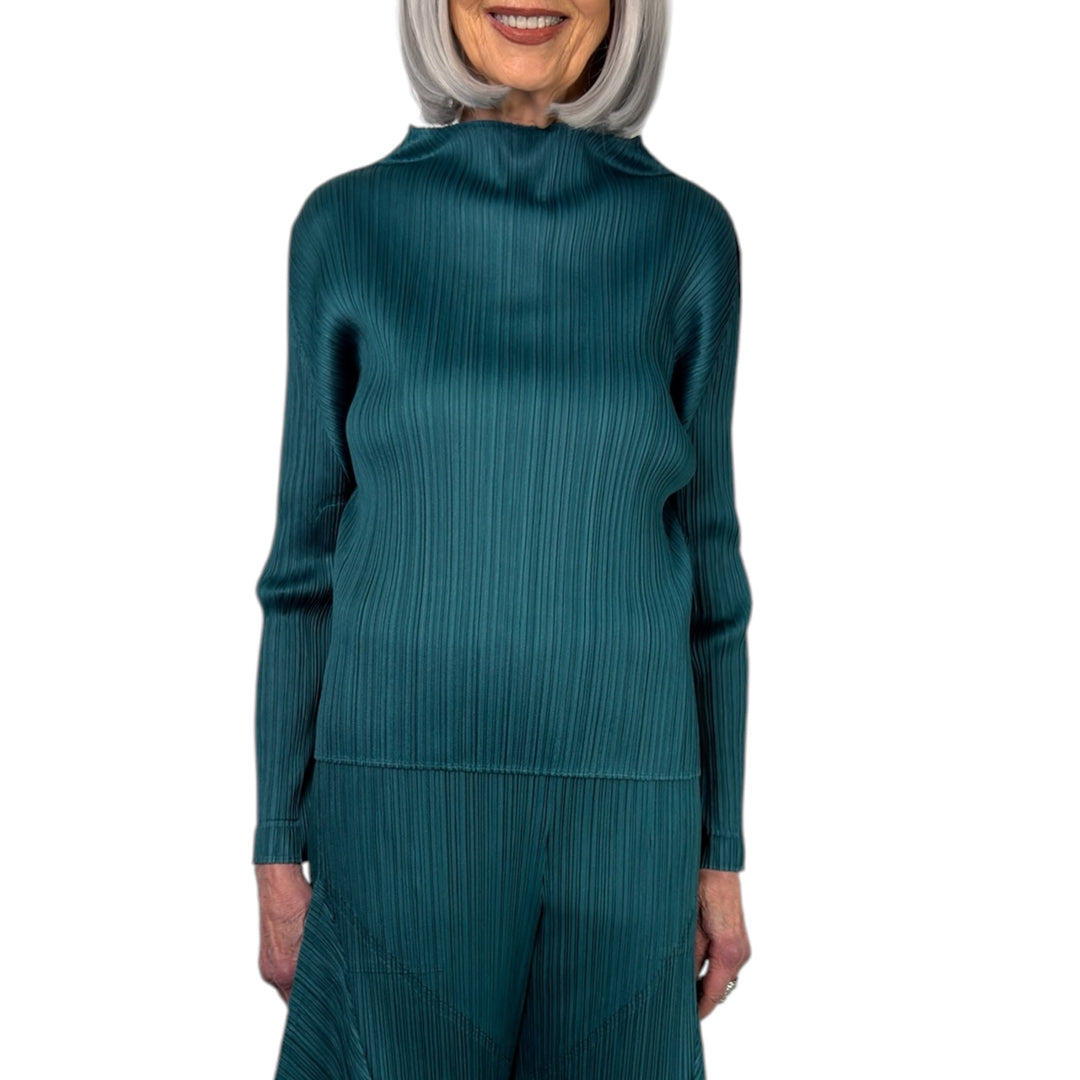MC: OCTOBER HI-NECK TOP