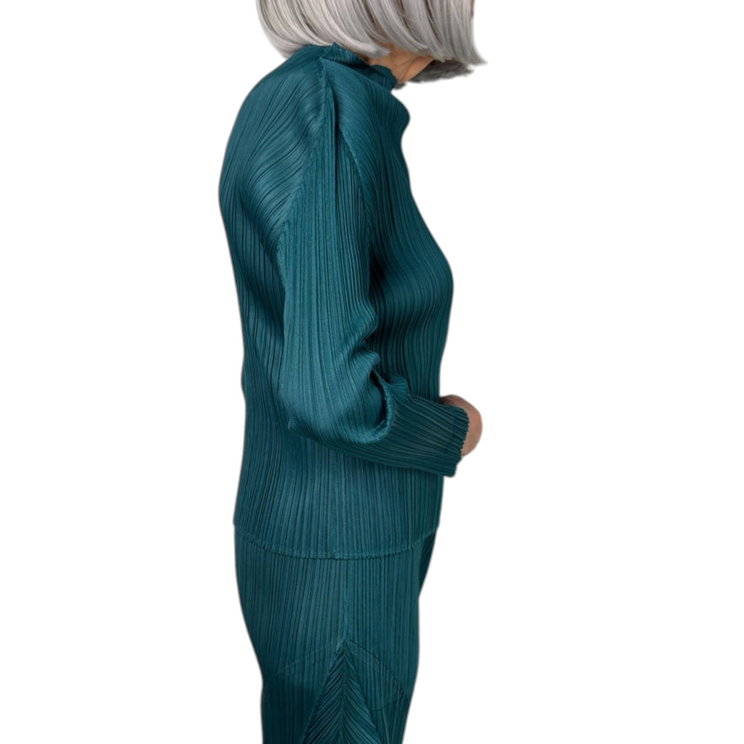MC: OCTOBER HI-NECK TOP