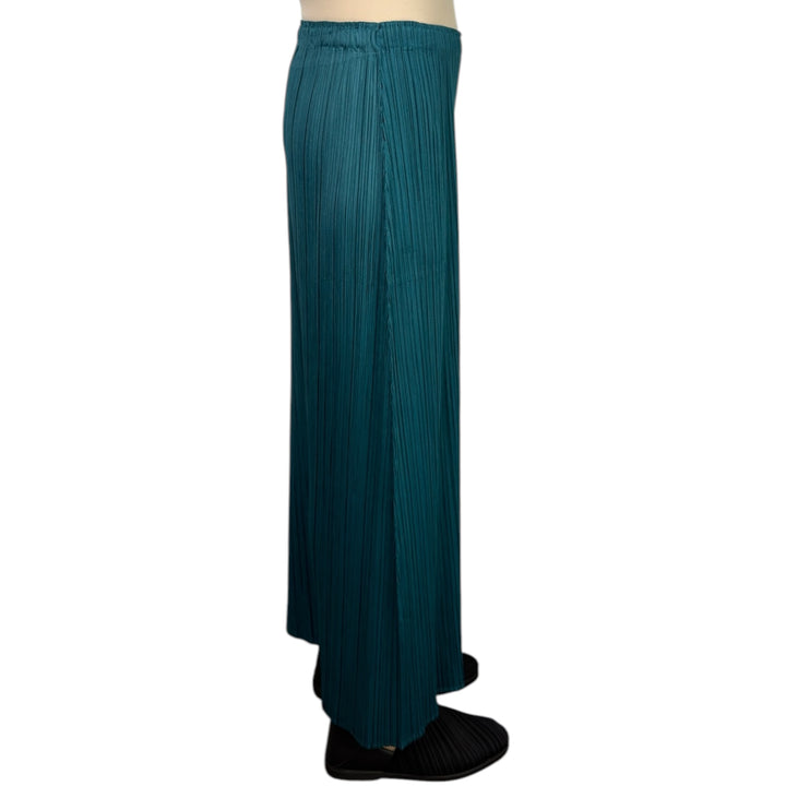MC: OCTOBER STRAIGHT LEG PANT
