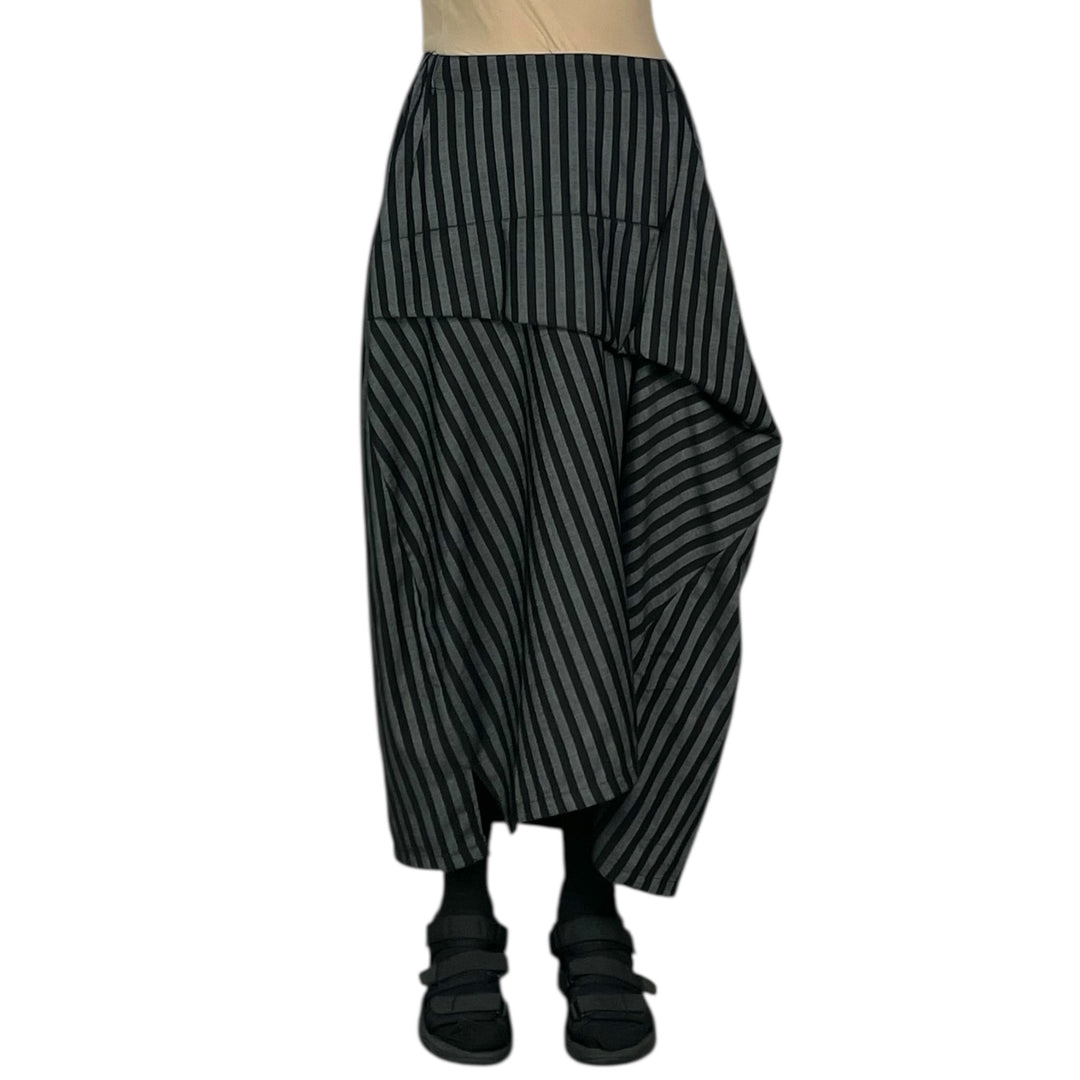 STRIPED TUCK FOLD SKIRT