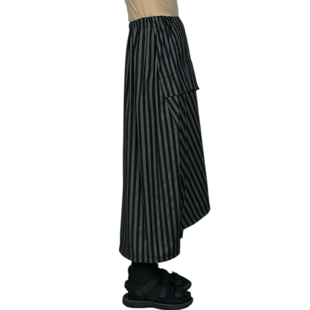 STRIPED TUCK FOLD SKIRT