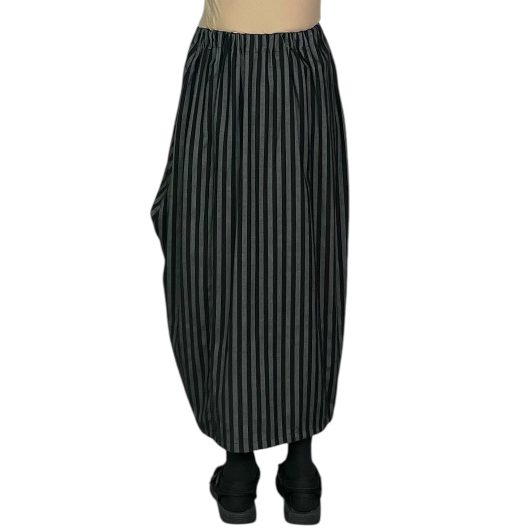 STRIPED TUCK FOLD SKIRT
