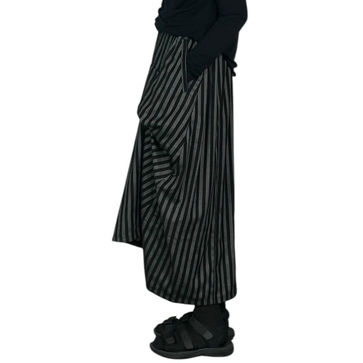 STRIPED TUCK FOLD SKIRT
