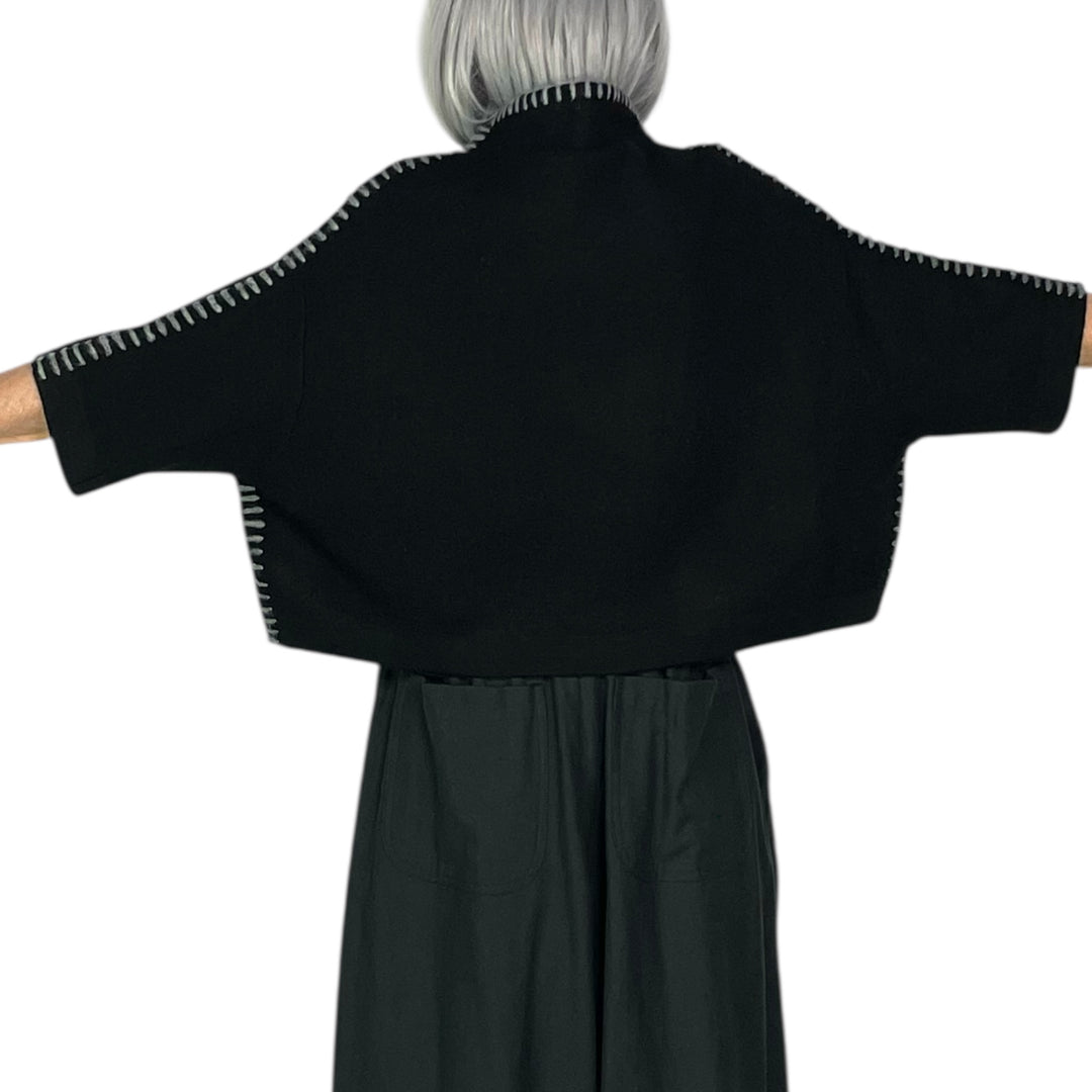 CONSTRAST STITCH CROP SWEATER
